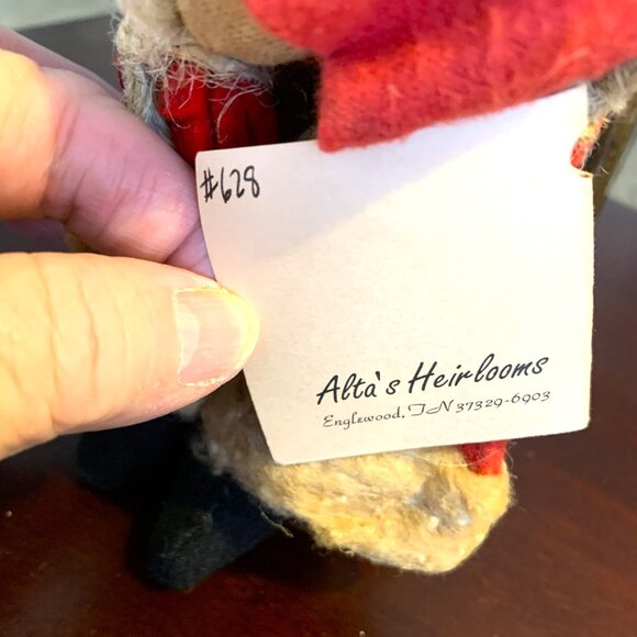 Alta's Heirlooms Handmade Santa with Rabbit #628 Primitive Folk Art Includes Tag - Picture 6 of 7